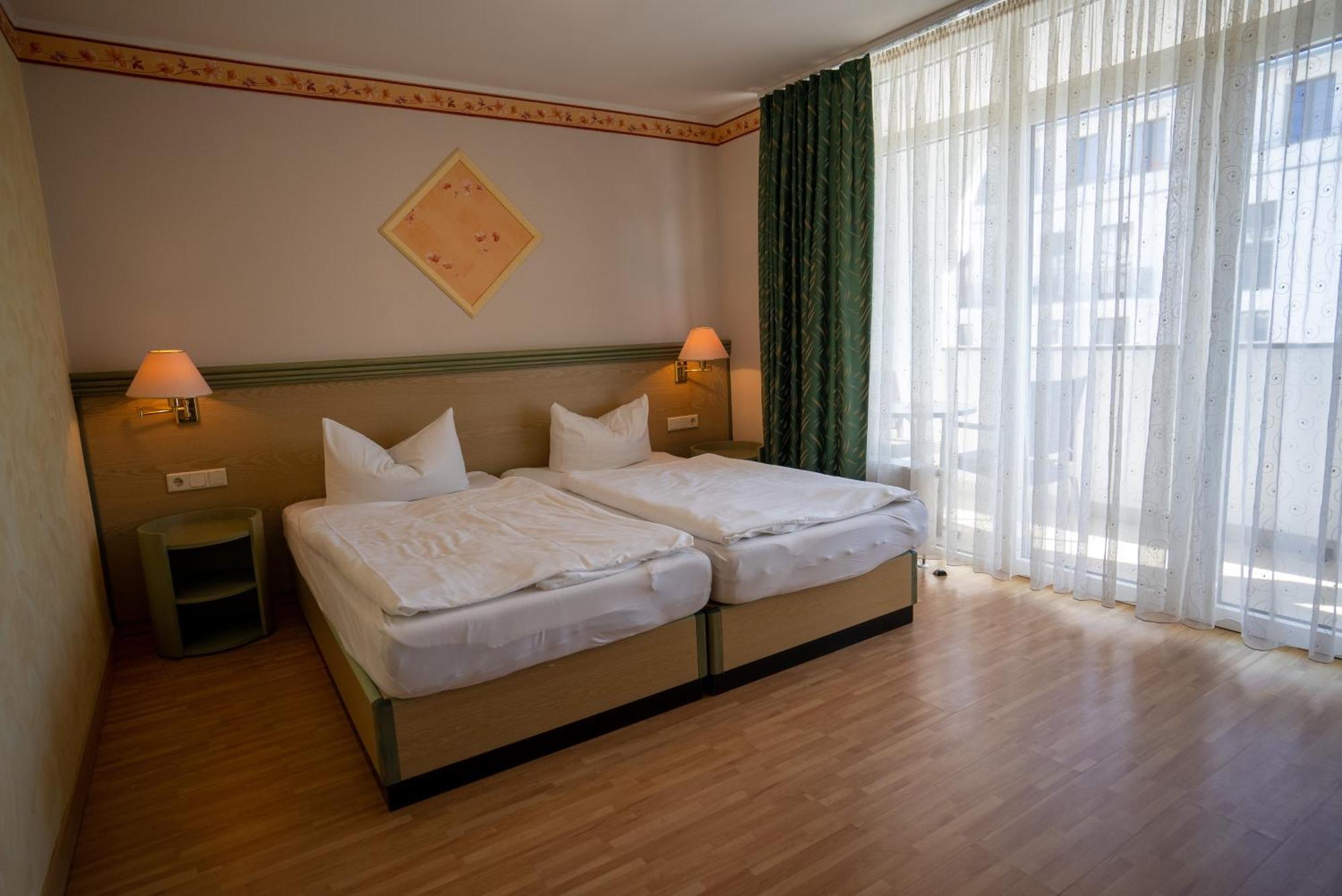 Hotel Esplanade & Aparthotel Rialto Ostseebad Ostseebad Binz Exterior foto